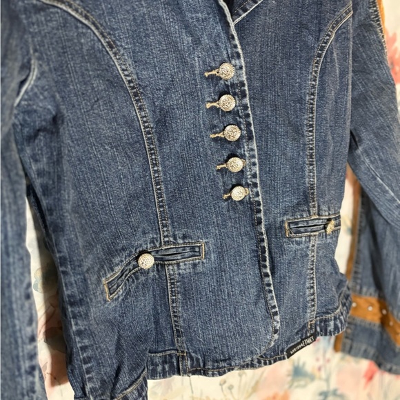 Vintage Blue and Tan Jean Jacket with Suede Accents - Picture 4 of 11